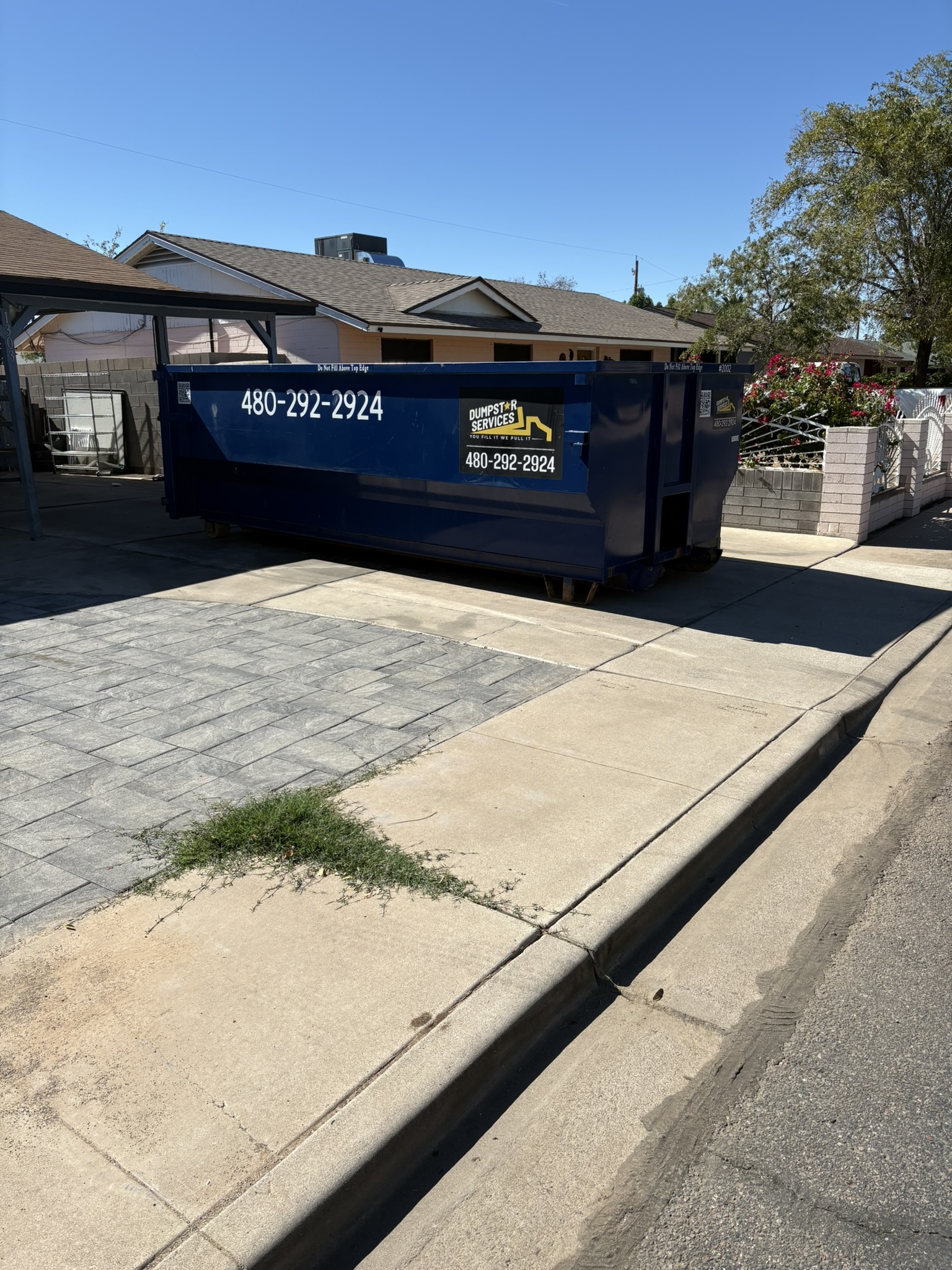 Residential driveway dumpster rental in the Phoenix East Valley