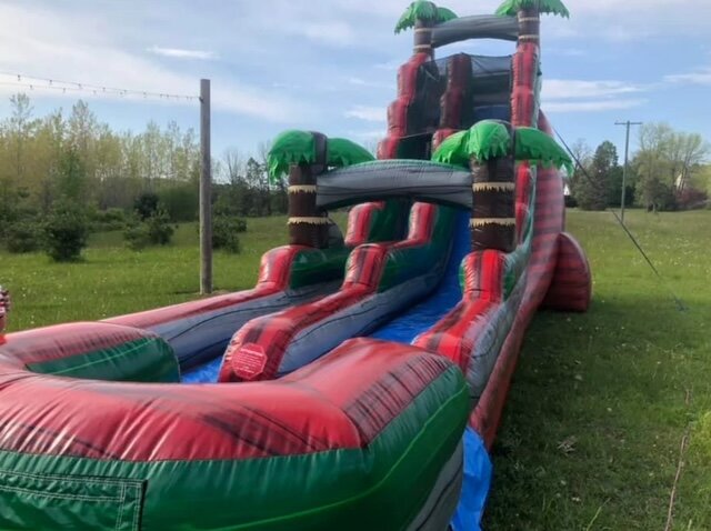 22’ Oasis Plunge Water Slide