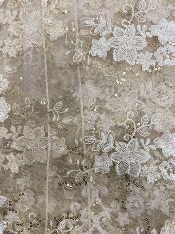 Gold Lace Trim Overlay 120