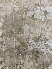 Gold Lace Trim Overlay 120" 