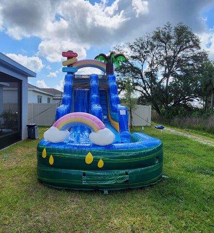 18FT BEACH CAMPER WATERSLIDE