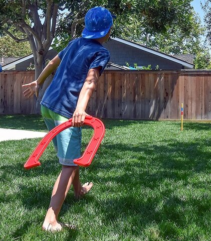 Giant Horseshoe Game