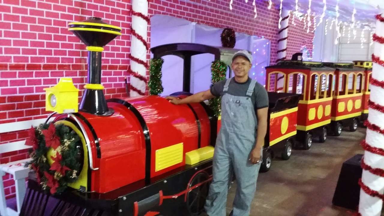 Trackless train rental for PTA and PTO school event