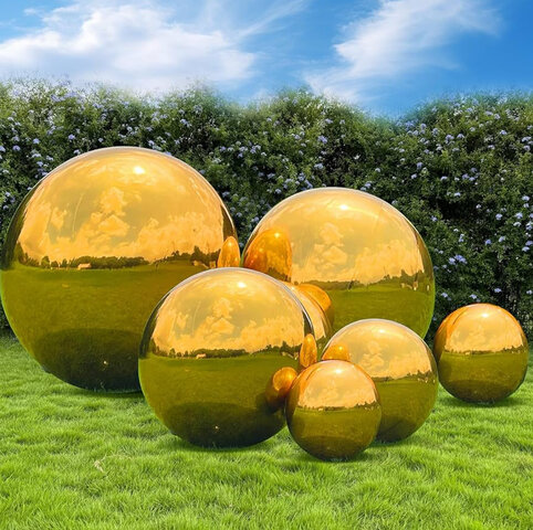 Gold Mirrored Ballls