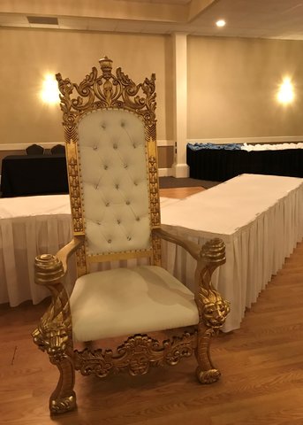 King Henry Gold Trim Chair