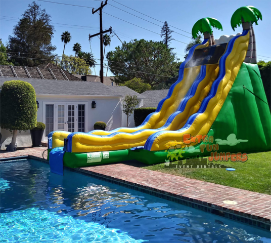 24ft Waterslide into a pool 521