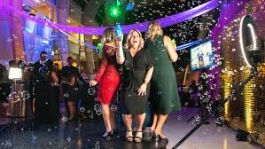 360 Photo Booth (3 person)