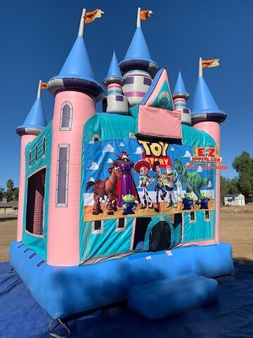 Toy Story Magic Castle with Obstacles and Basketball Hoop 