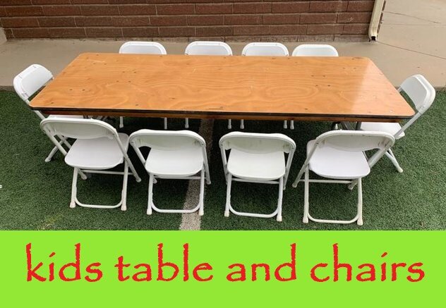Kids Table and chairs