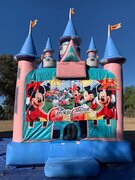Mickey and Friends - Magic Castle Jumper