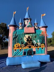 Halloween - Haunted House Magic Castle with Obstacles and Basketball Hoop 