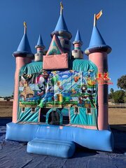 Mario Bros. Magic Castle with Obstacles and Basketball Hoop 