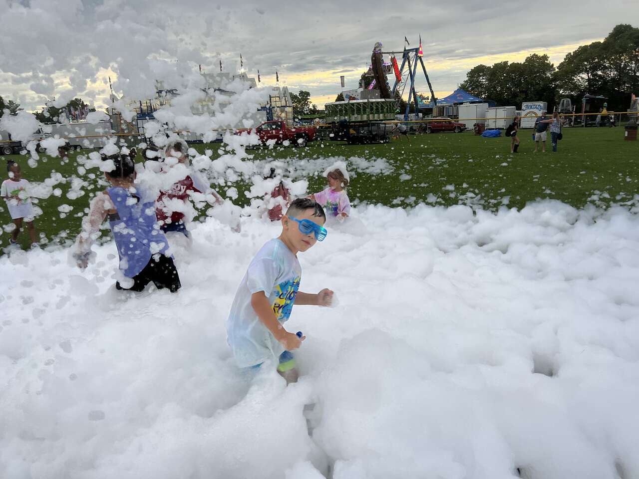 Foam Parties Rental, Fun Bounces Rental LLC, Sandwich, IL 60548