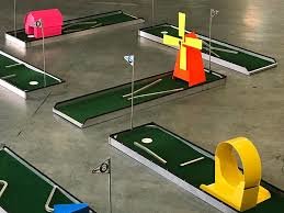 mini golf rentals