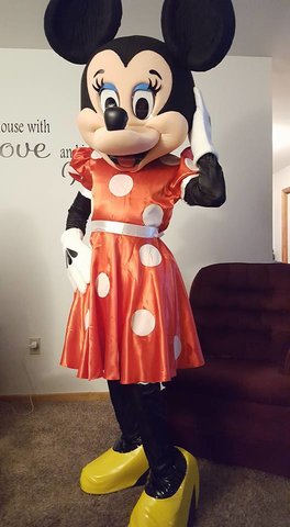 Replica Minnie Mouse