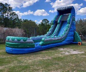 Picture of 22ft Tidal Wave Water Slide, Pool Landing