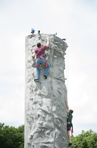 24' Rock Wall 4 Person