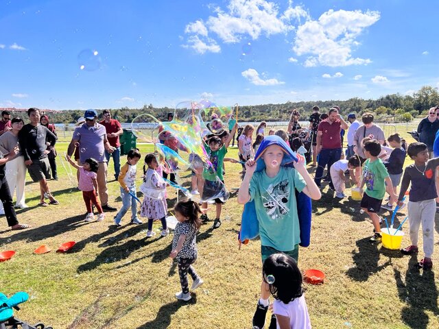 Large Bubble Zone (2 hrs included)