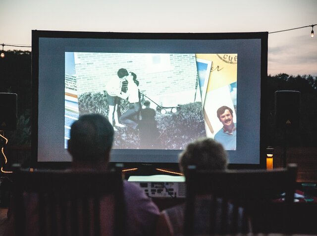 16' Projecto Screen - Crowds up to 50