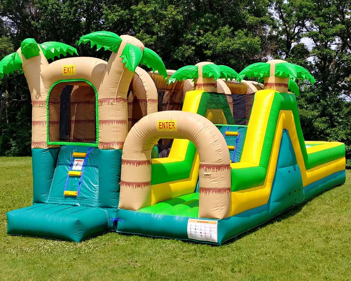 86_hop_n_rock_tropical_obstacle_course-1