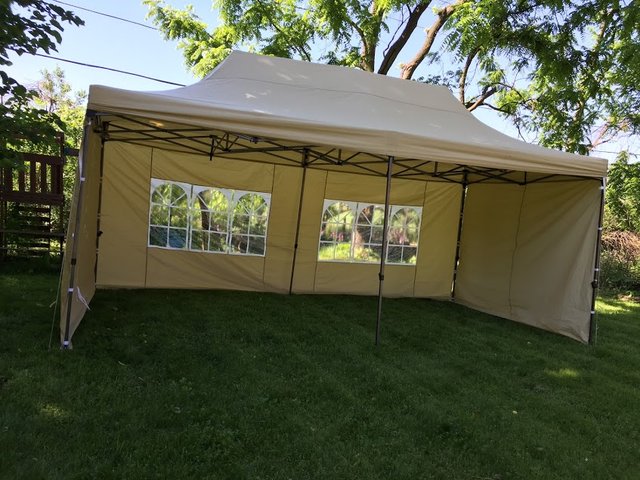 pop up 10x20 party tent