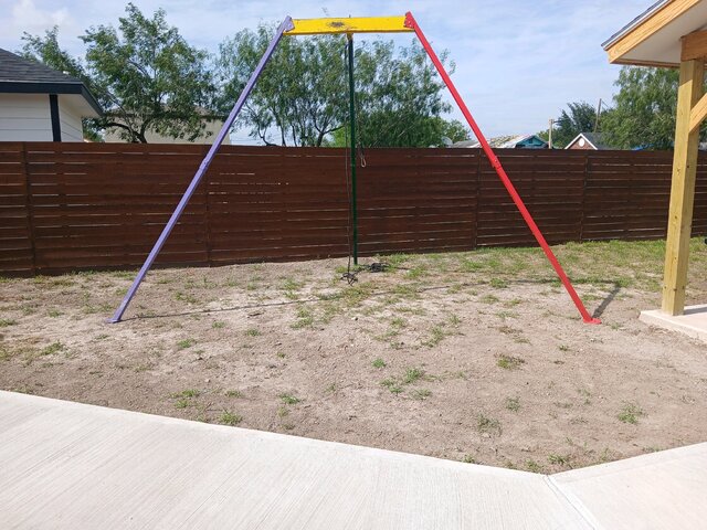 Pinata Stand