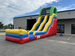 22ft Slippity Slide with Splash Pad