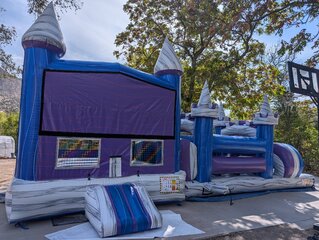 35 foot Jumper/Obstacle Course 
