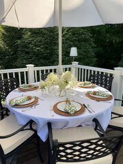 White tablecloth with umbrella hole for round tables