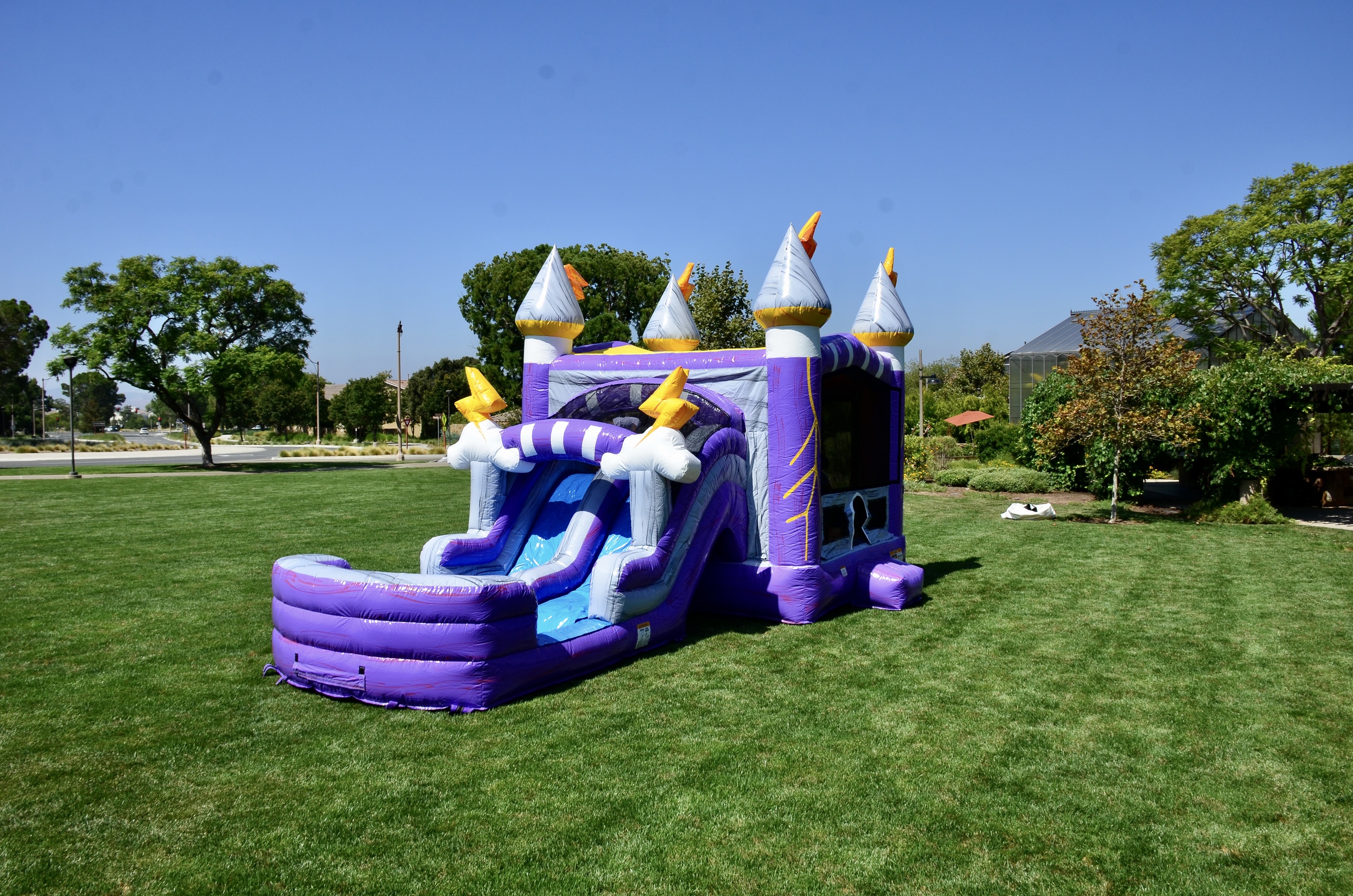 Wet Bounce House rental Grandview