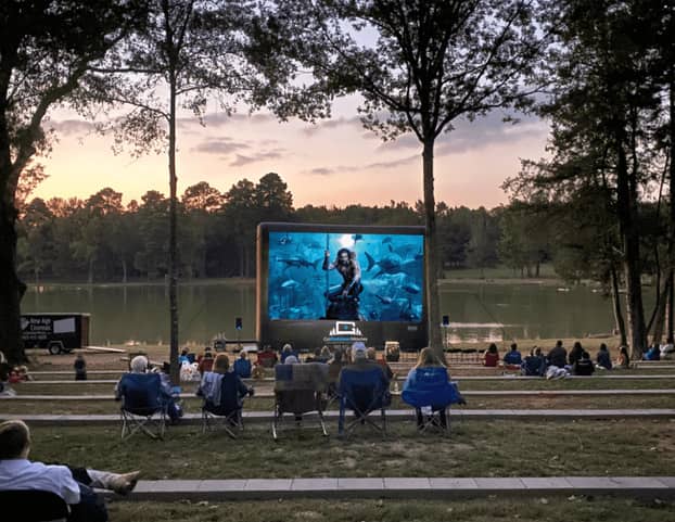 outdoor movie on inflatable projector screen outdoor movie on inflatable projector screen