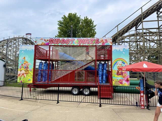 Sweet Maze Fun House