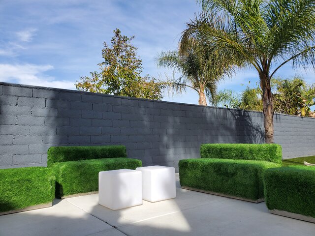 Grassy Lounge Set w/ LED cubes 