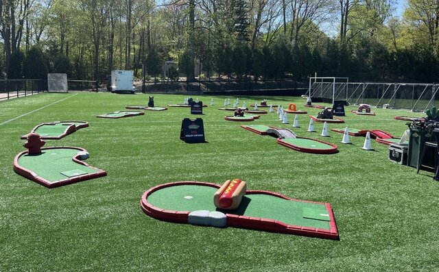 9 Hole Mini Golf