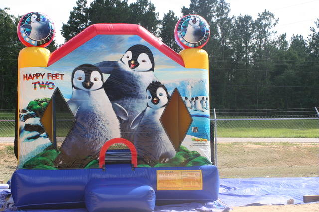 Happy Feet Bounce House