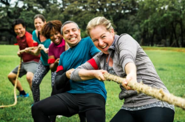 TUG-OF-WAR GAME