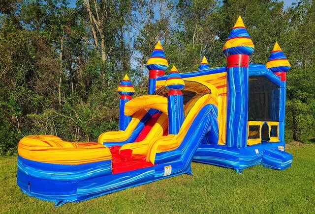 Bounce house with dual slides dry use | Angels Party Yuba City, CA