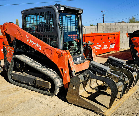 Kubota SVL 65-2 80In High 68In Wide