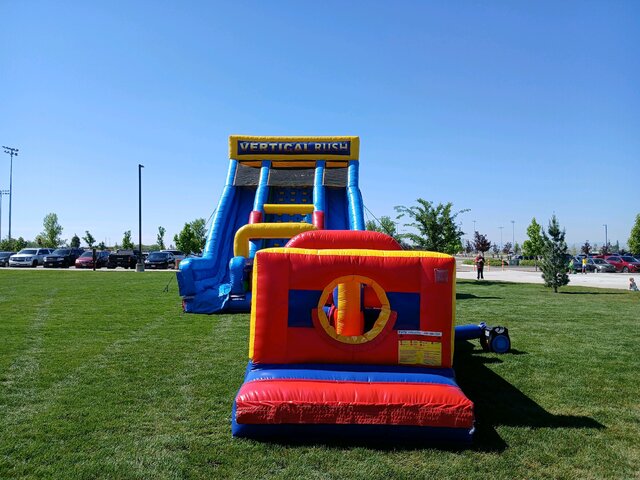 24 Foot Dual Lane Vertical Rush Dry Slide