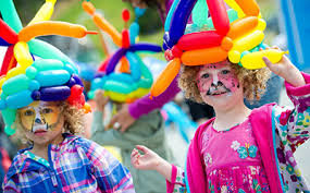 Face painting and Balloon art  (1) artist