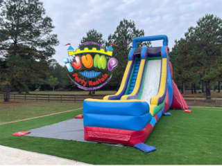 22 FT. Screamer Slide (Dry)Recommended for ages 6+ Space Needed: 42’ L x 24’ W x 26’H
