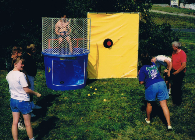 Dunk Tank 7 foot gate opening 225. lbs max