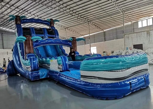 18ft dual lane Oasis Waterslide