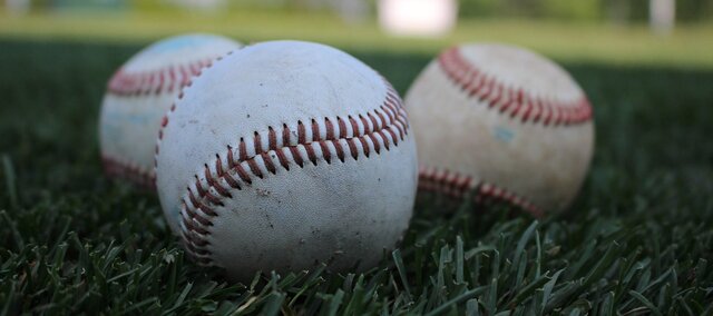 Baseballs for dunking booth