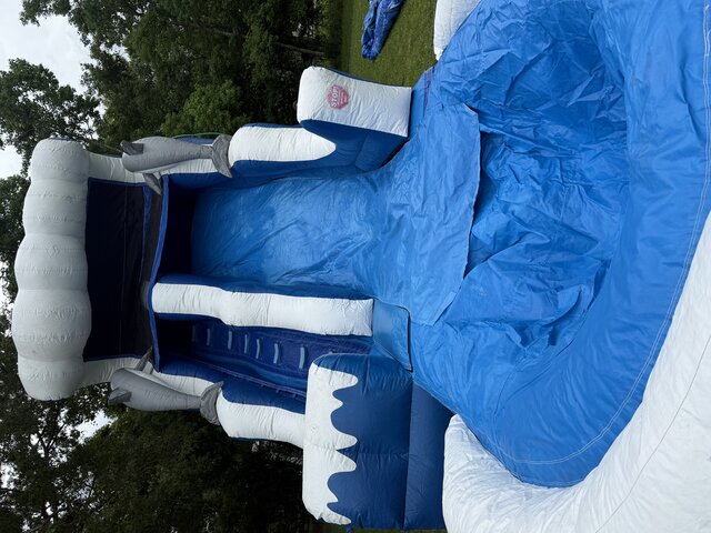 18ft dolphin splash 