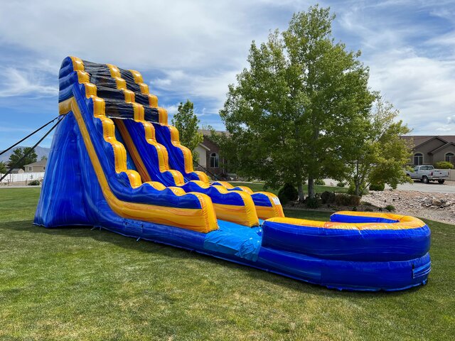 Blue Lagoon Water Slide - Jumpin Jack Splash