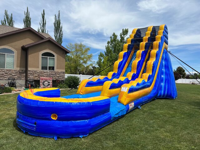 Blue Lagoon Water Slide - Jumpin Jack Splash