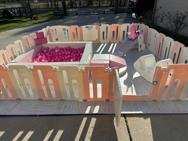 White and pink soft play