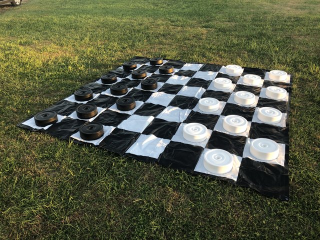 Giant Checkers