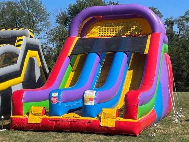 Wacky 18ft  Dual Lane Slide - Dry Only